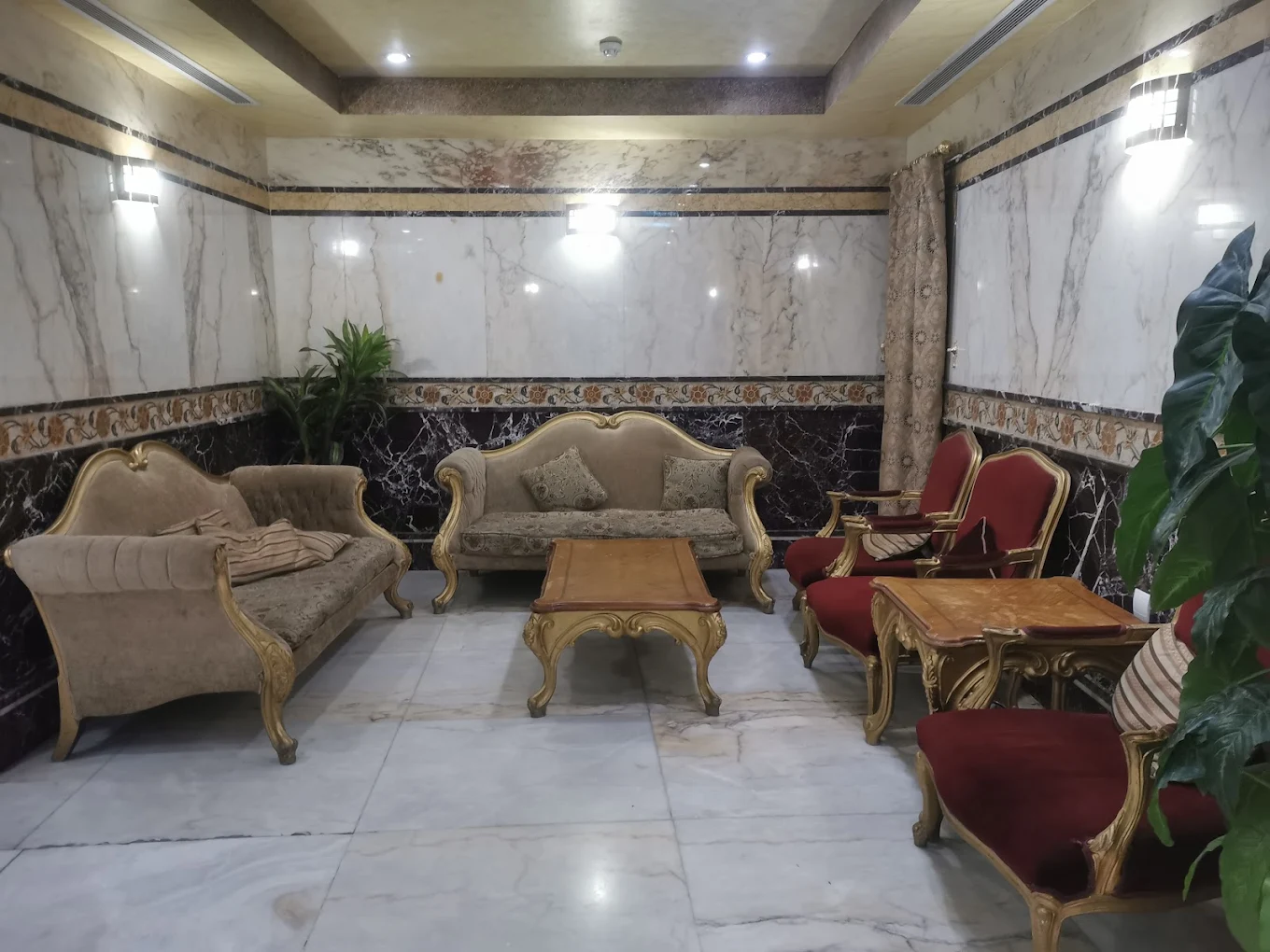 Kamar Kamar